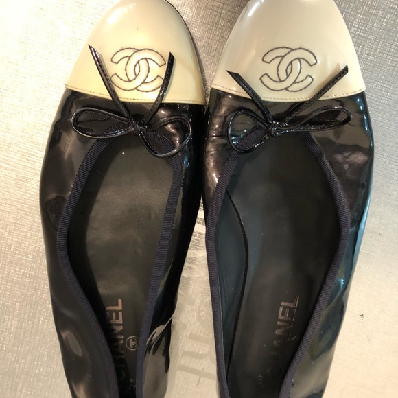 Chanel patent leather shoes - Picture 2 of 2